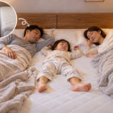 シングルベッド2台の隙間をなくしたい！子どもと川の字で寝る我が家がたどり着いたマットレストッパー